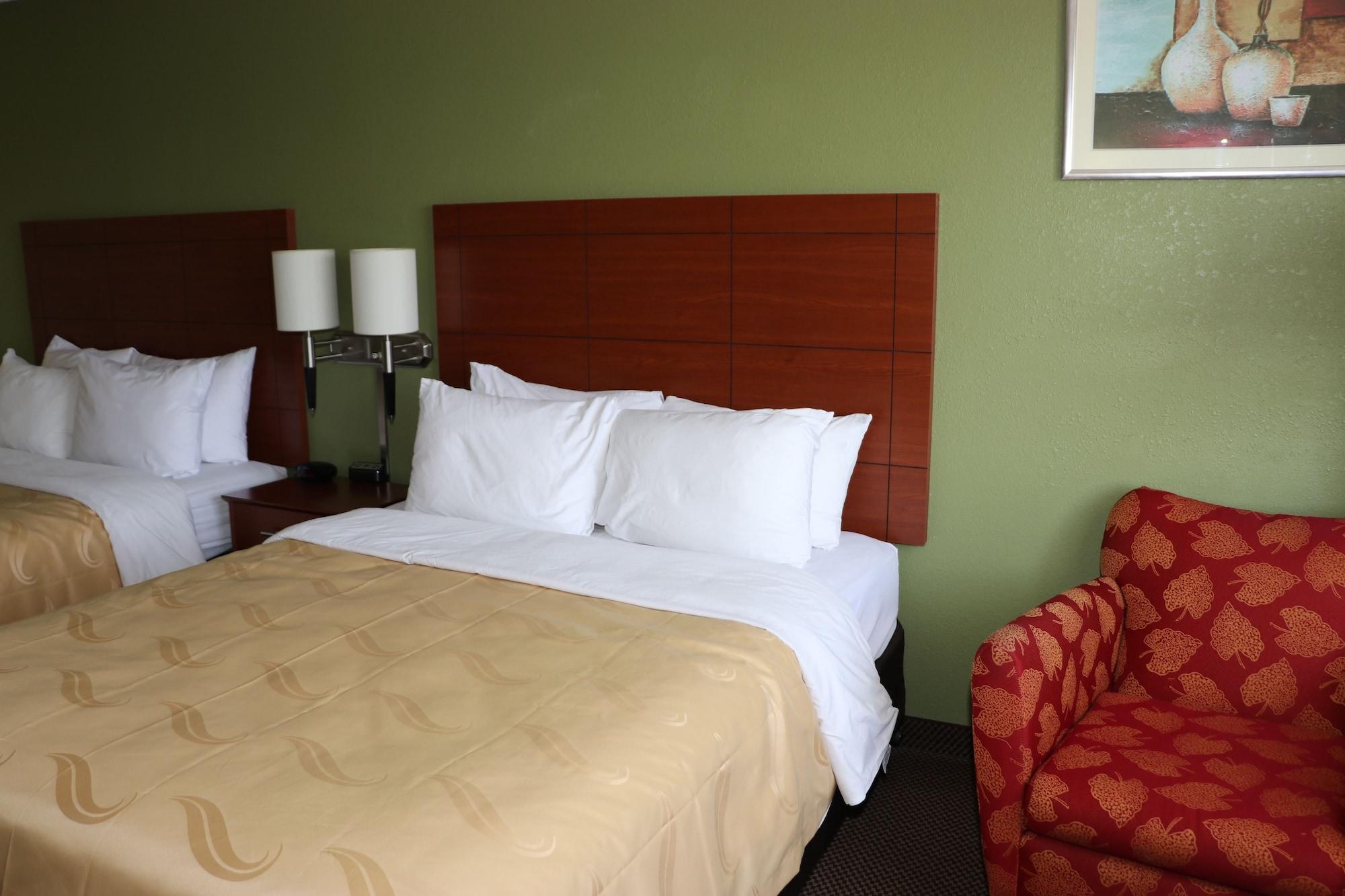 Quality Inn East Evansville Exterior photo