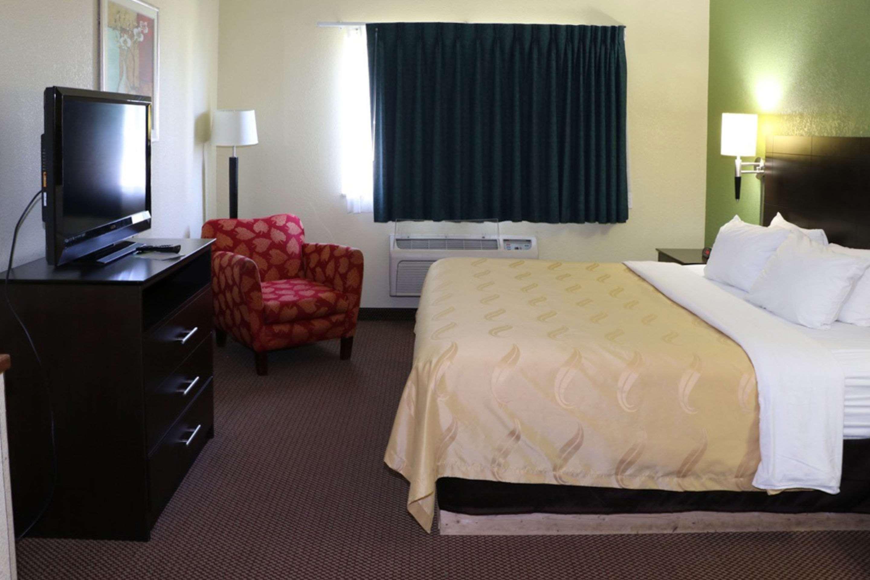 Quality Inn East Evansville Exterior photo