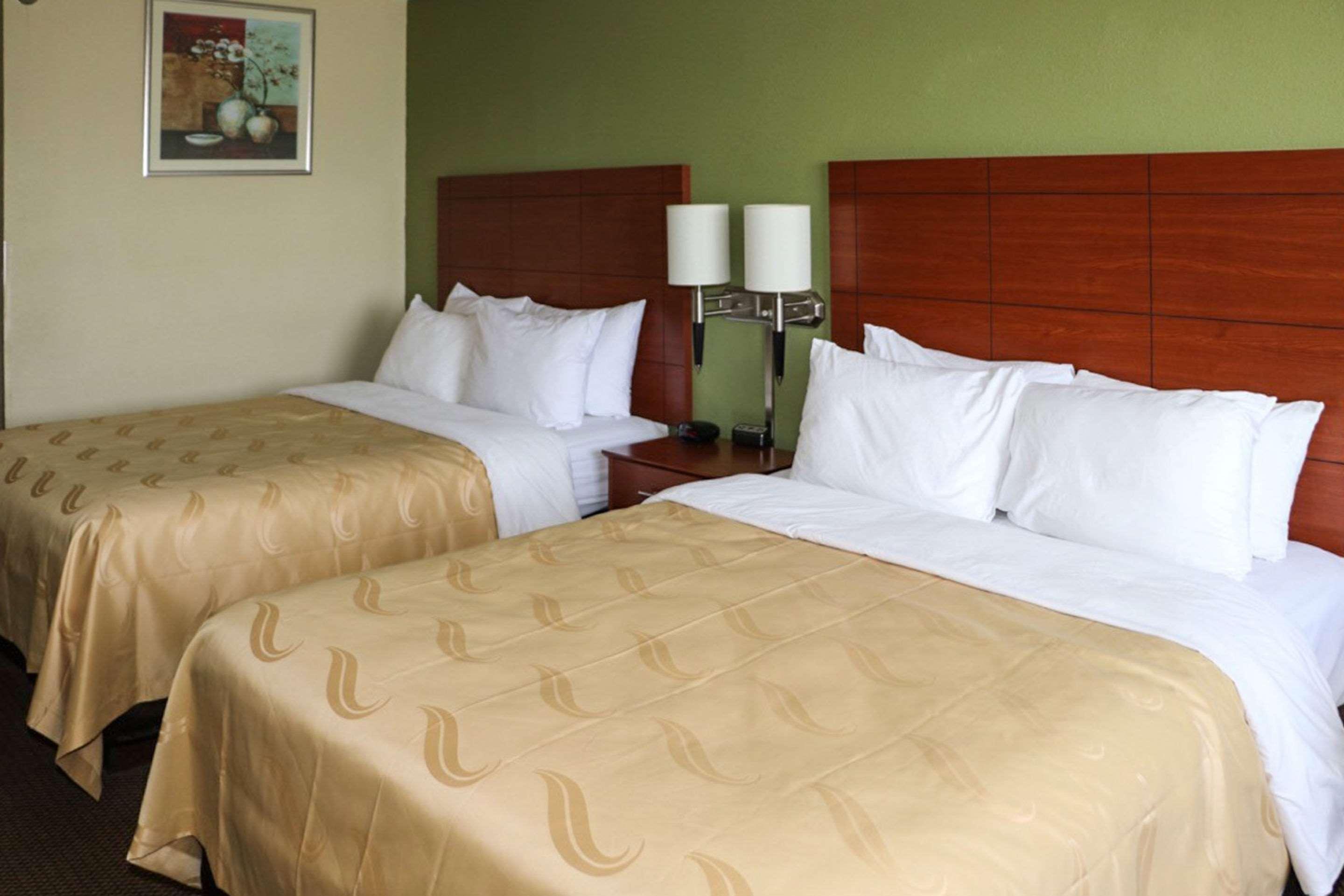 Quality Inn East Evansville Exterior photo