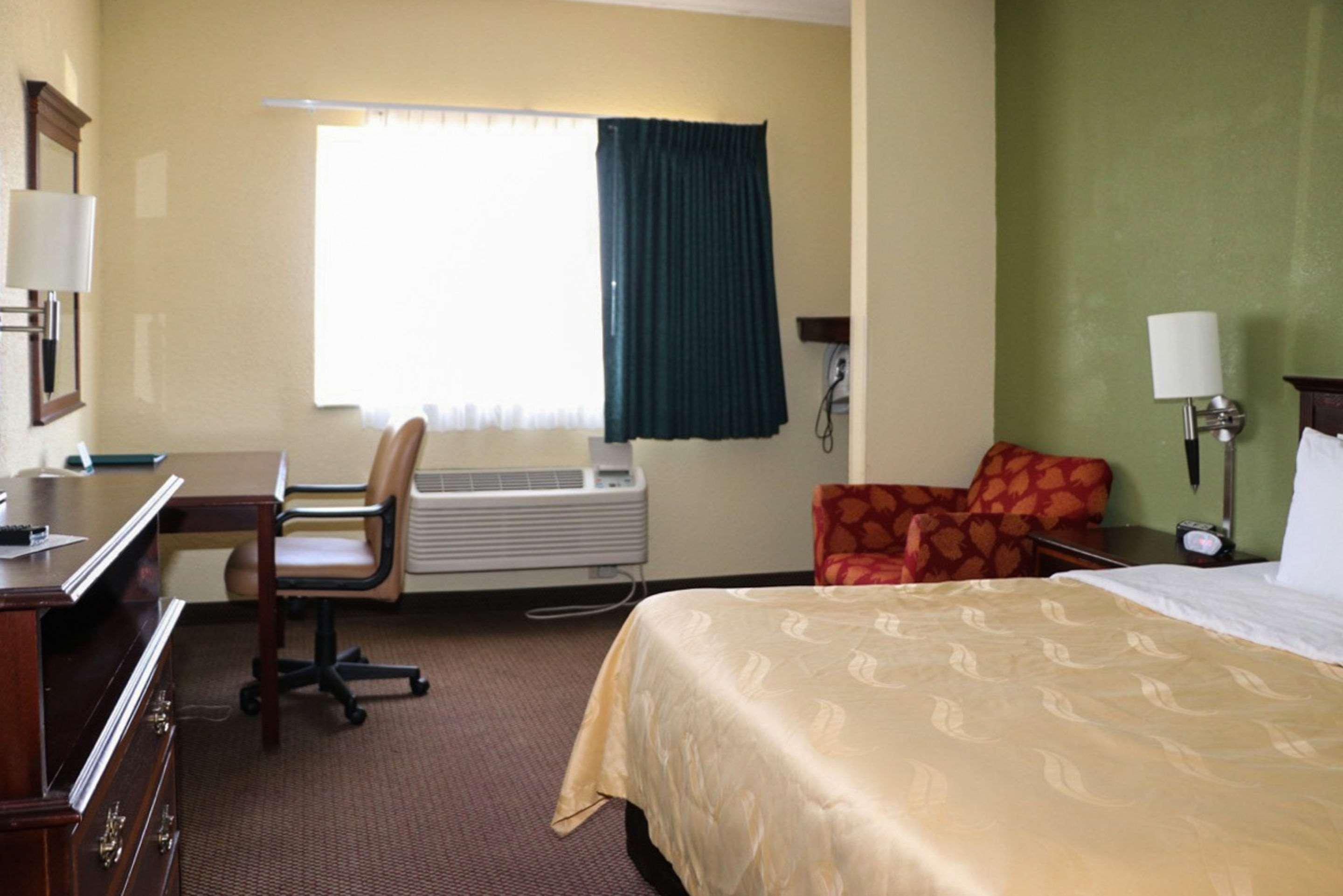 Quality Inn East Evansville Exterior photo