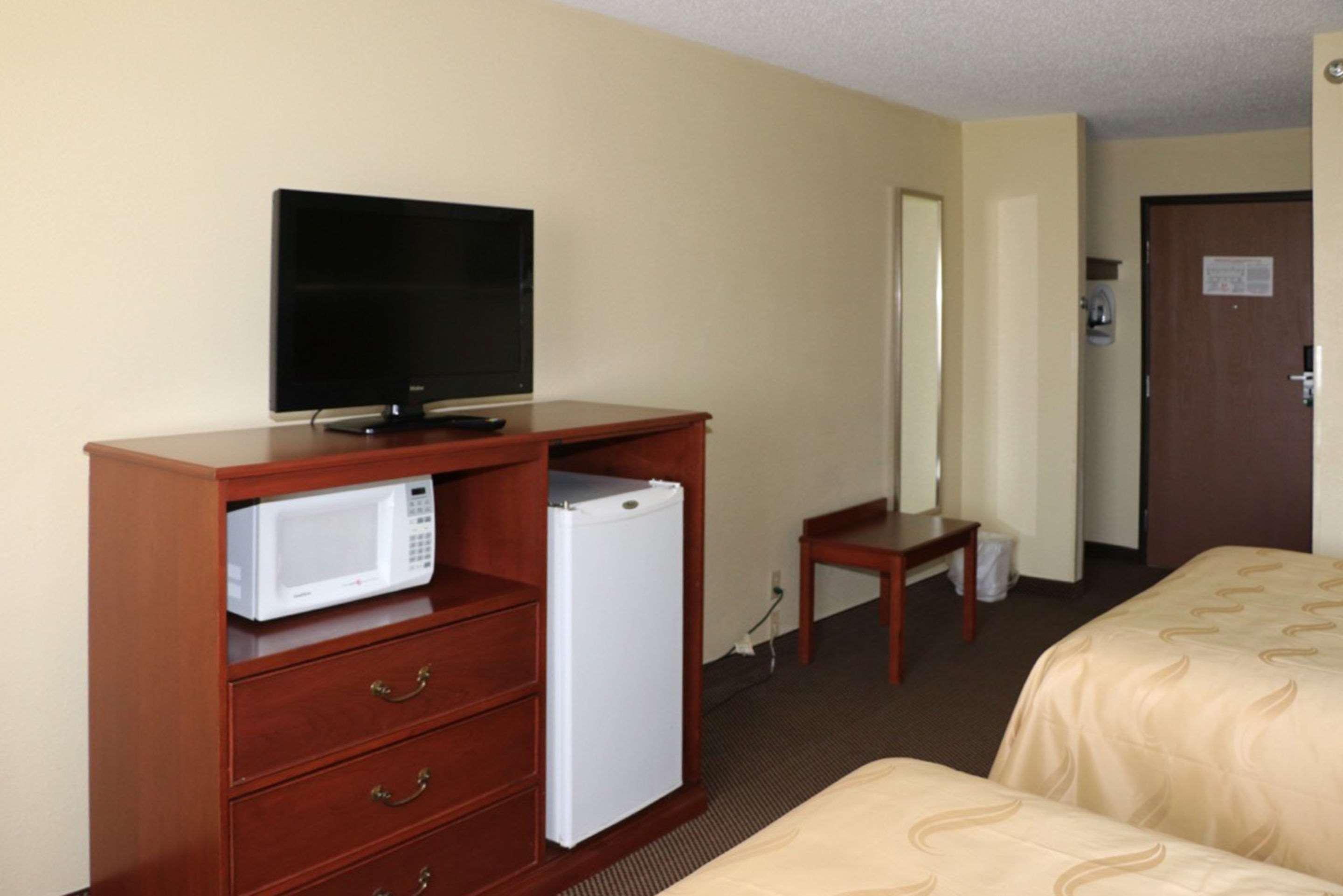 Quality Inn East Evansville Exterior photo