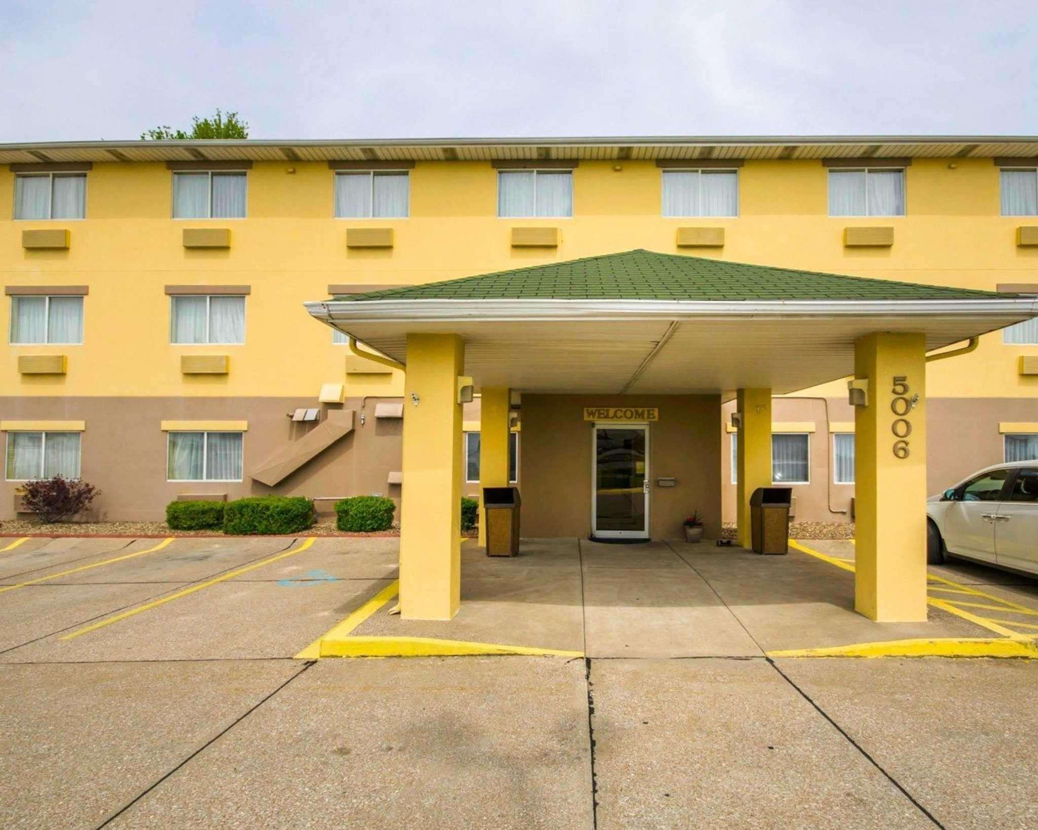 Quality Inn East Evansville Exterior photo