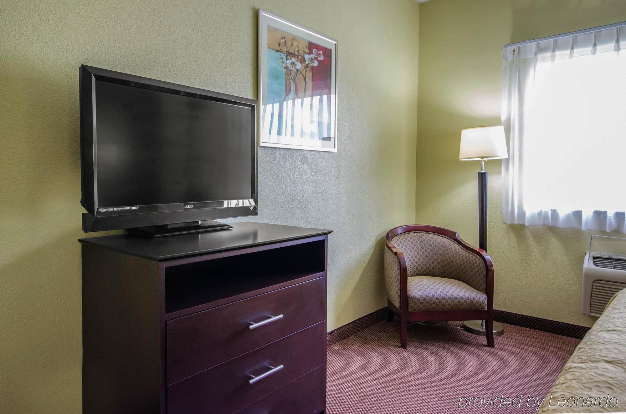 Quality Inn East Evansville Exterior photo