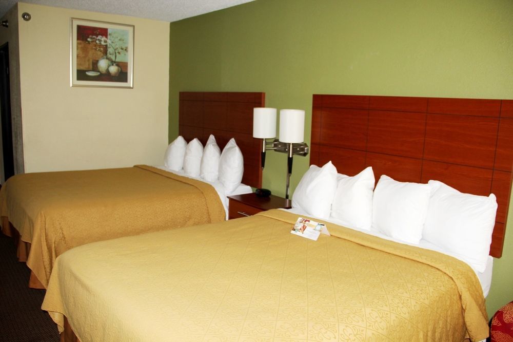 Quality Inn East Evansville Exterior photo