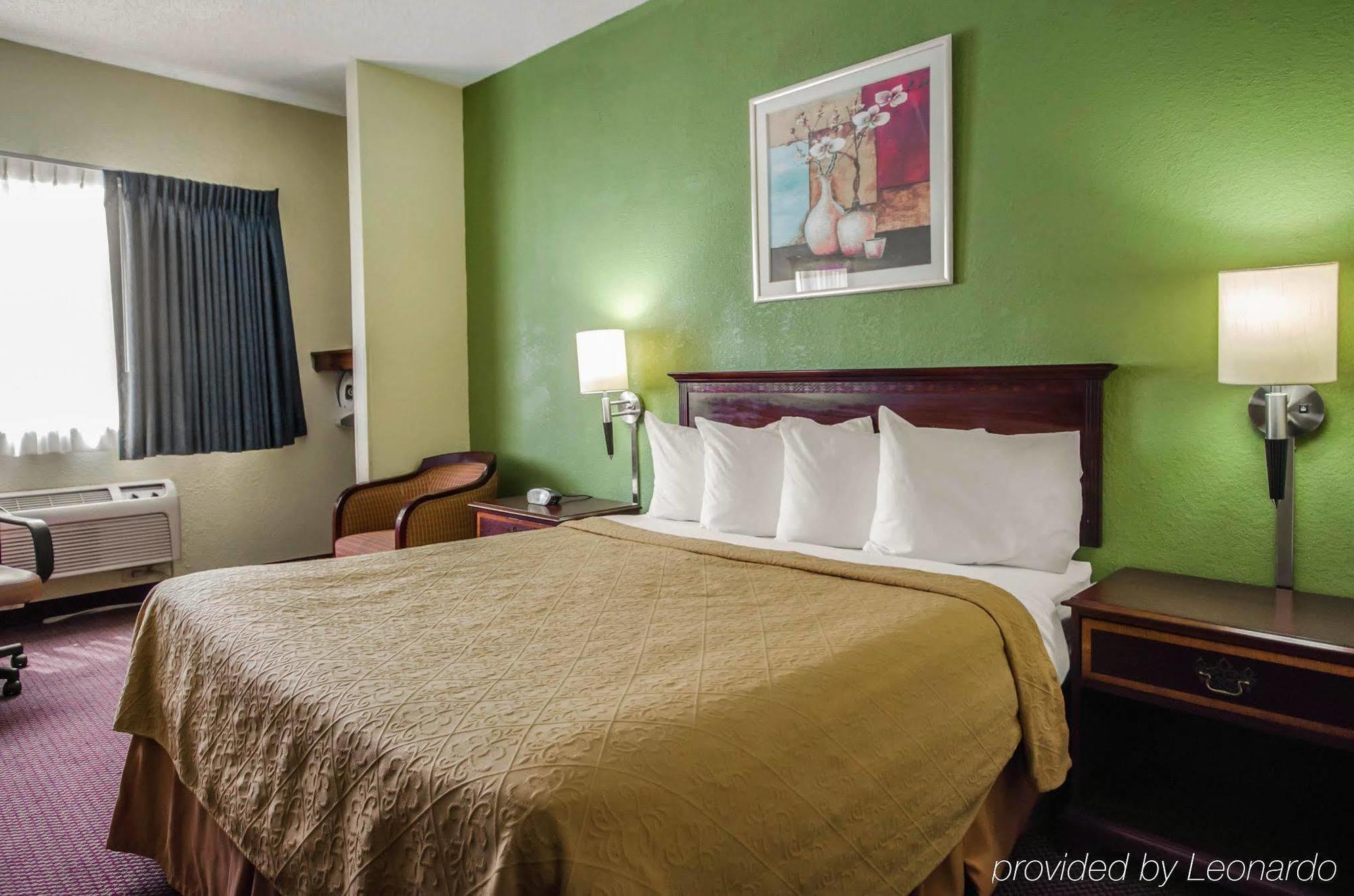 Quality Inn East Evansville Exterior photo