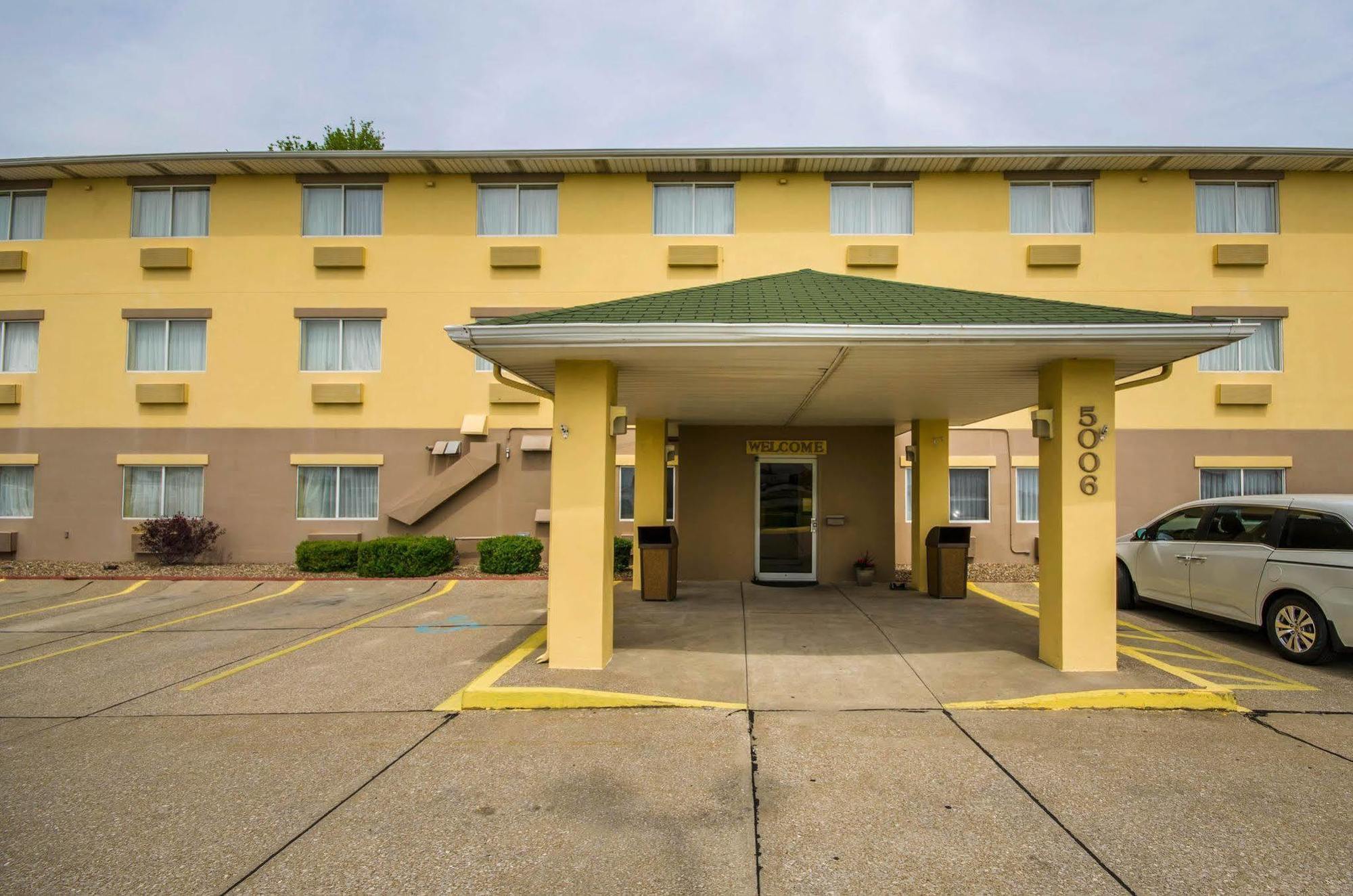 Quality Inn East Evansville Exterior photo