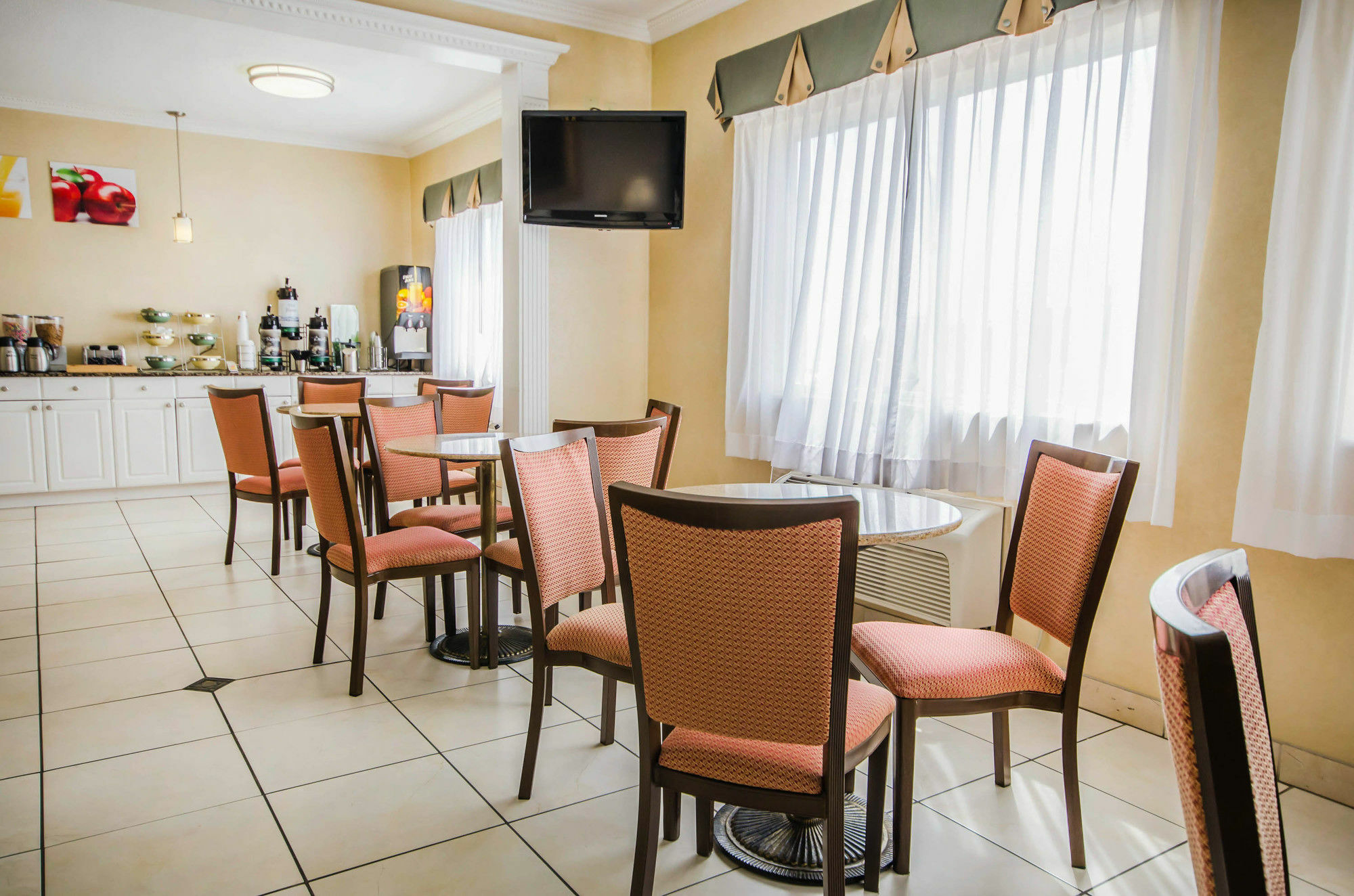 Quality Inn East Evansville Exterior photo