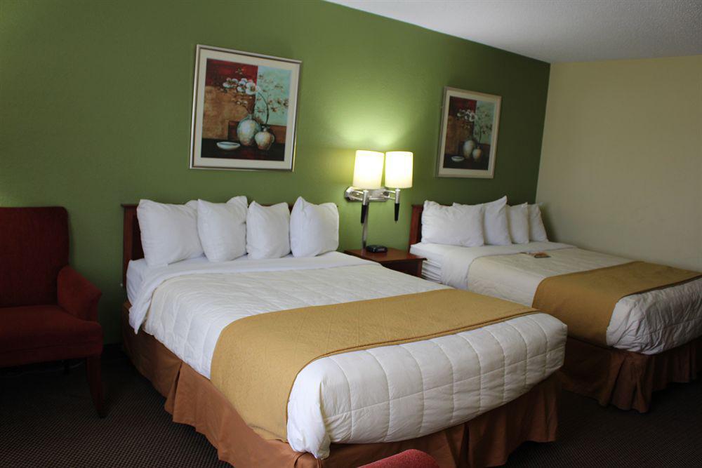Quality Inn East Evansville Exterior photo
