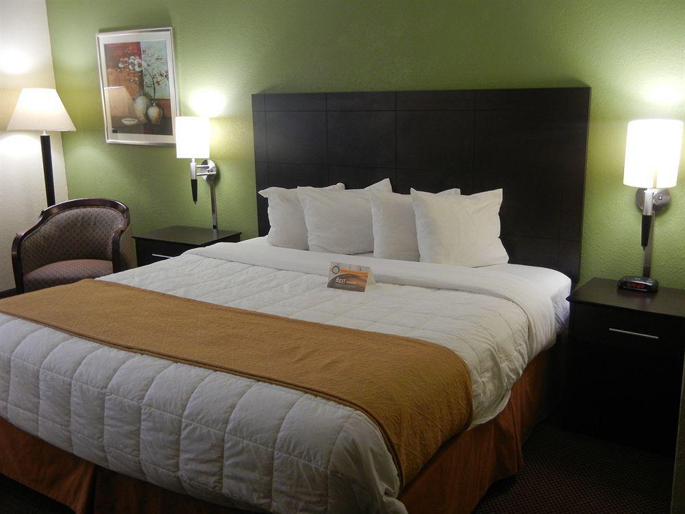 Quality Inn East Evansville Exterior photo