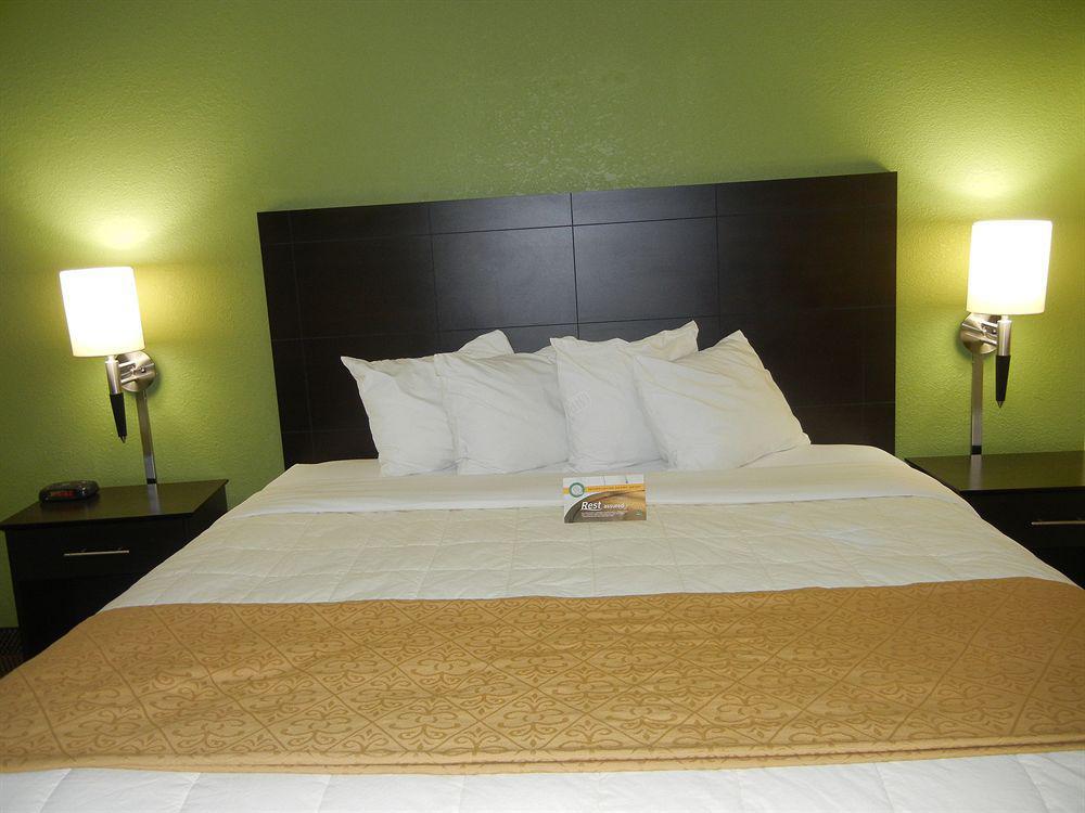 Quality Inn East Evansville Exterior photo
